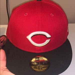 Cincinnati Red And Black Fitted Mlb Hat